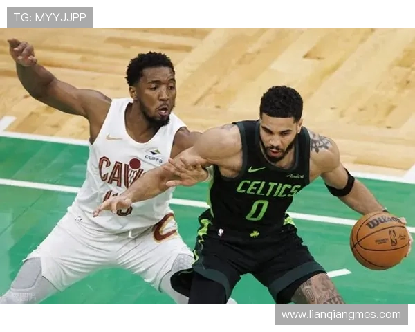 米切尔领衔骑士复仇绿军塔图姆空砍33分无力回天 米切尔领衔骑士复仇绿军塔图姆空砍33分无力回天