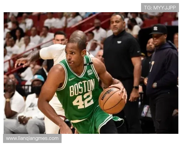 神射手吉莱斯皮训练中狂轰15记三分球展现超强手感引发热议